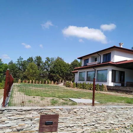 Πανσιόν яна